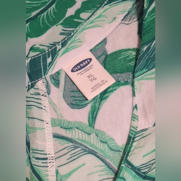 XL Old Navg Tropical Green Leaf Print Women's Top - Picture 2 of 5
